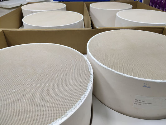 خرید POC ذرات اکسیداسیون کاتالیزور Scr کاتالیزور 100cpi انتشار اتومبیل تولید آنلاین