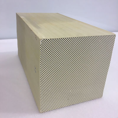 خرید سیلیکون کاربید سیلیکون کاتالیزور فیلتر Dpf یورو قطعات خودرو با ضریب کم گسترش حرارتی تولید آنلاین